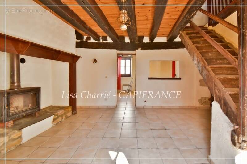 Maison à VIC-FEZENSAC