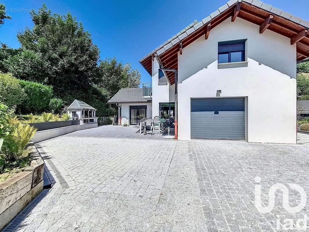 Photo 2 - Maison à MONNETIER-MORNEX