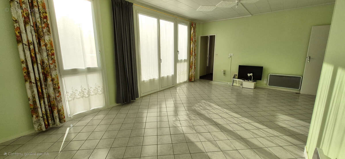 Maison à BRETTEVILLE-SUR-ODON