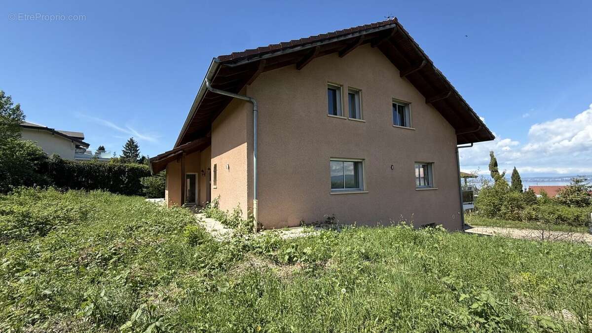 Maison à NEUVECELLE