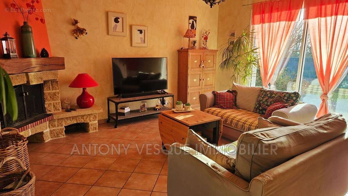 Maison à AGON-COUTAINVILLE