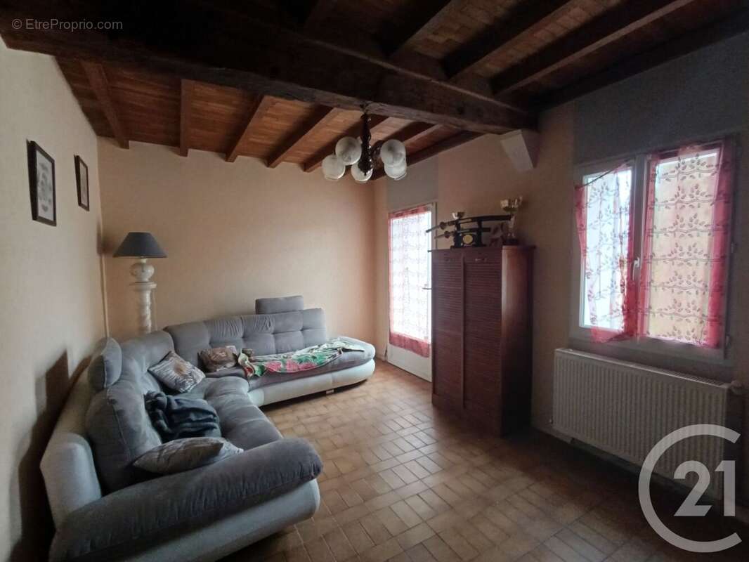 Maison à CHENAC-SAINT-SEURIN-D&#039;UZET