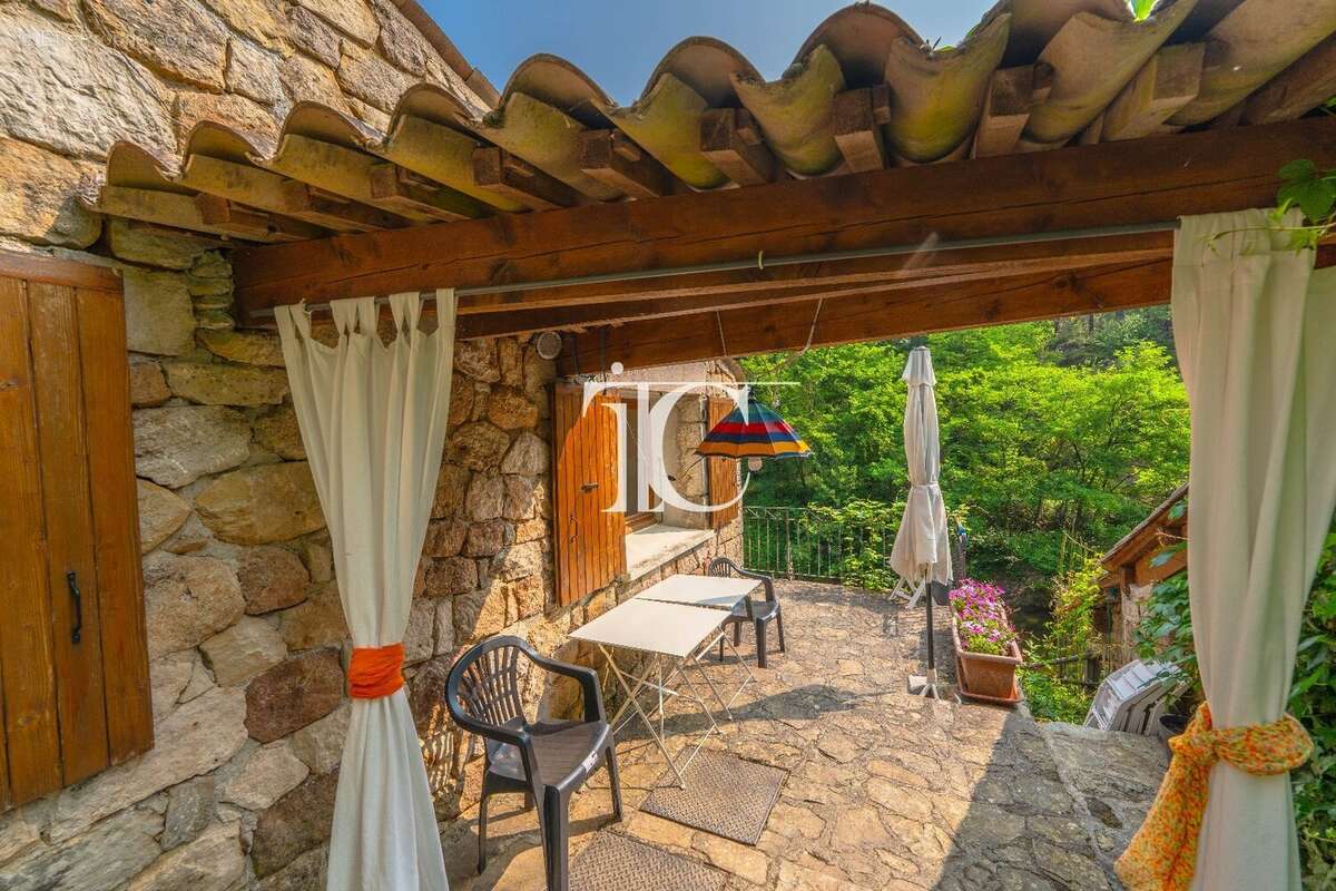 Moulin du xviiieme 324m² habitables 5,7ha de terrain - photo 7