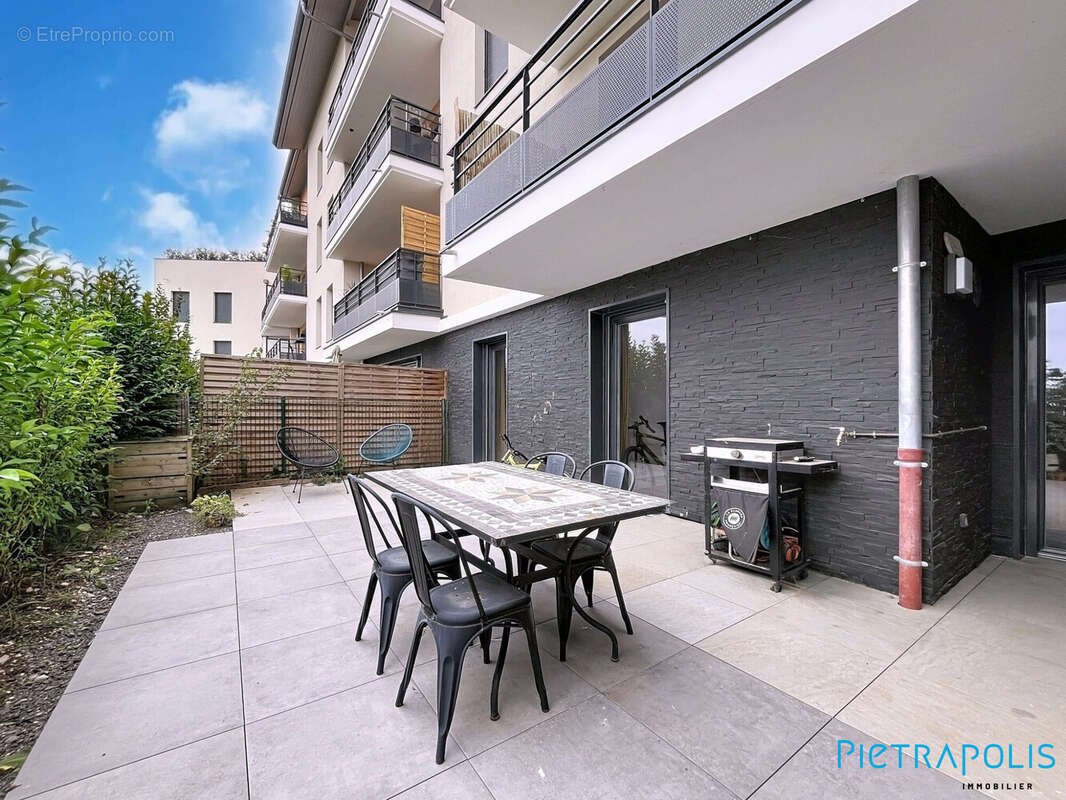 Appartement à CESSY