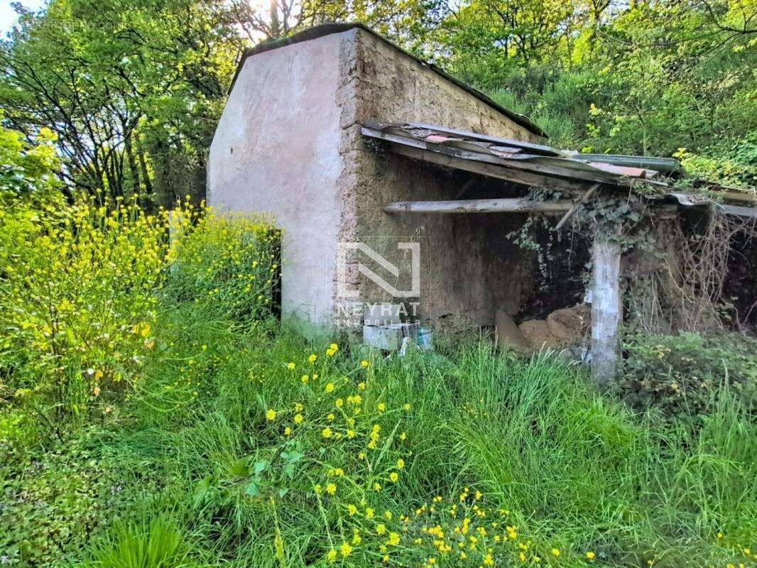 Terrain à TOURRETTES