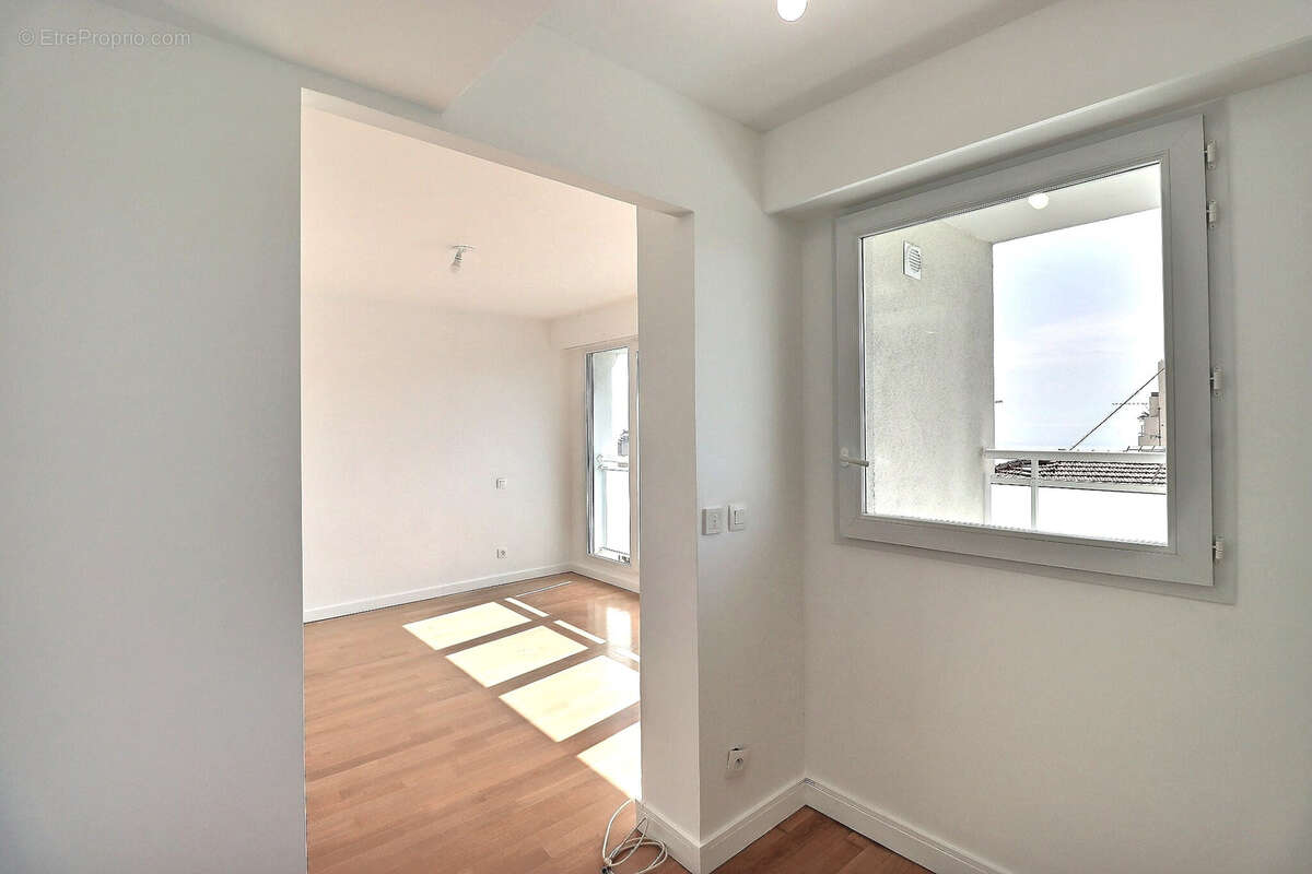 Appartement à CAP-D'AIL