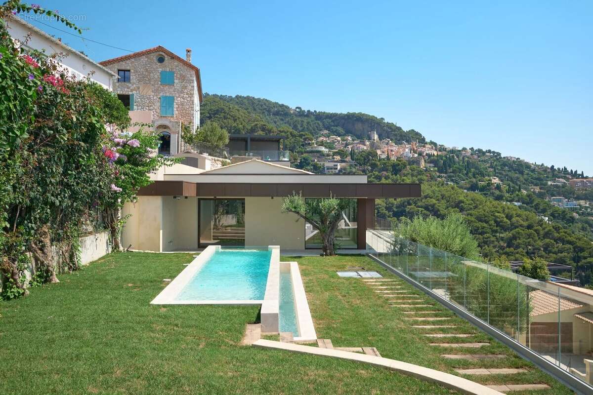 Maison à ROQUEBRUNE-CAP-MARTIN