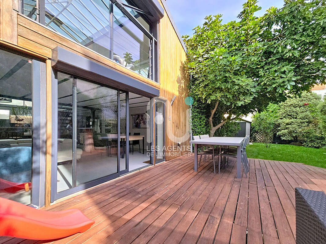 Maison à ASNIERES-SUR-SEINE