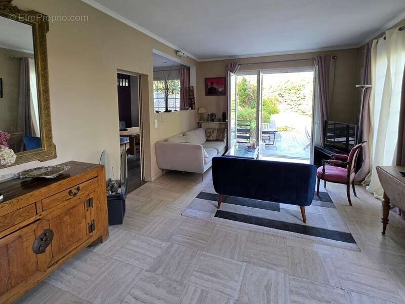 Maison à vendre 9 pièces CHATOU (78) - photo 5