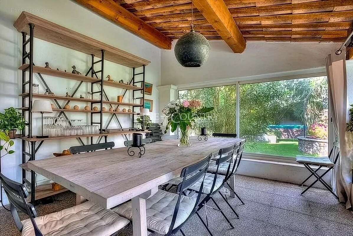 Maison à MOUGINS
