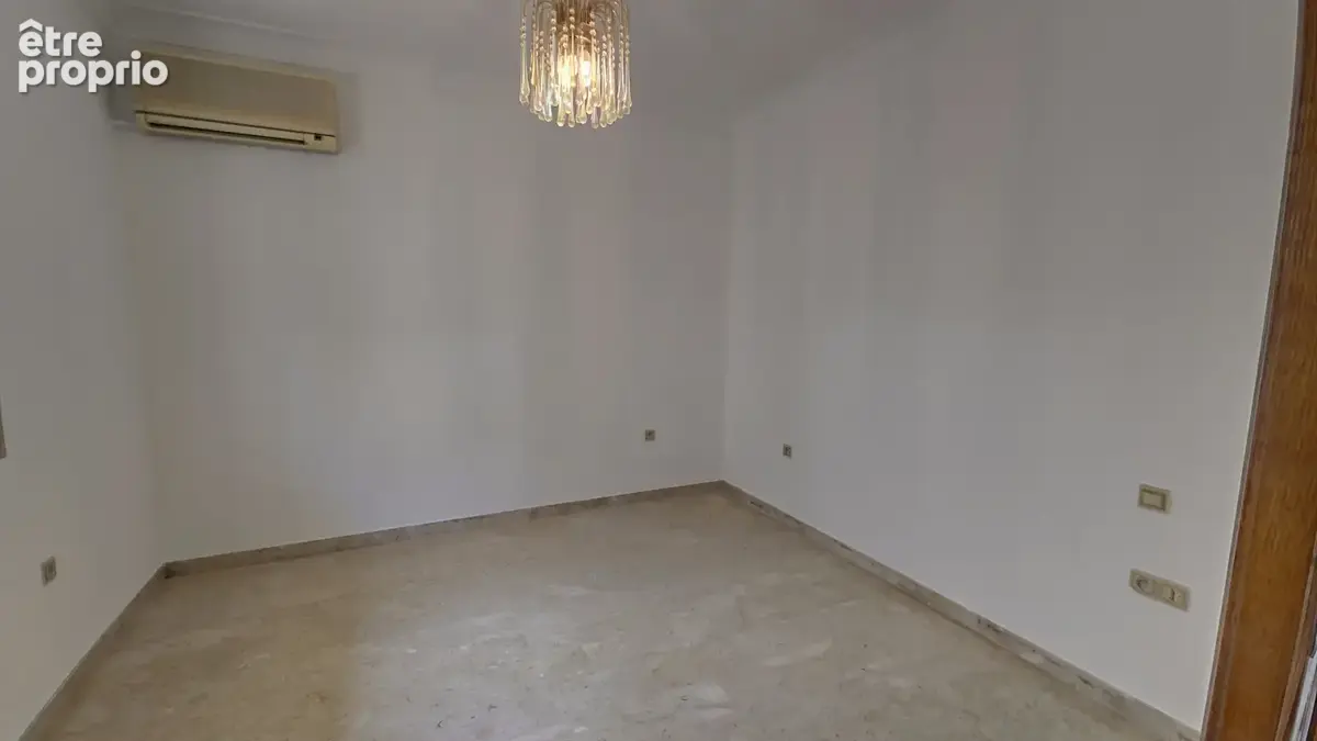 SOUS COMPROMIS DE VENTE - CANNES maison 5 pièces de 115 m2 sur un terrain de 442 m2 - photo 10
