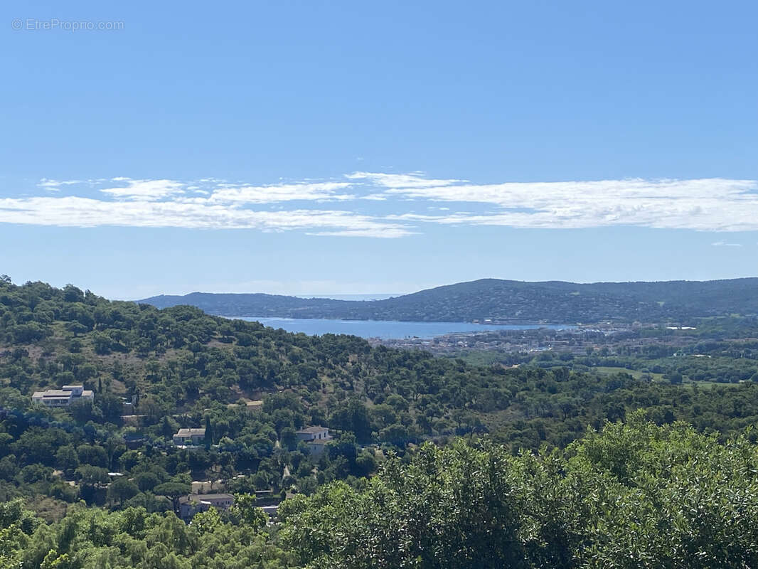 Appartement à GRIMAUD