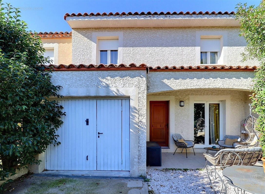 Maison à SAINT-MATHIEU-DE-TREVIERS