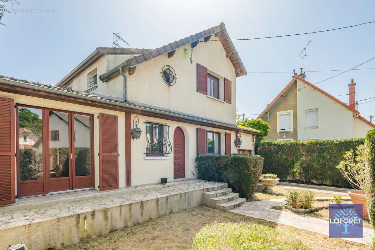 Maison à LIVRY-GARGAN