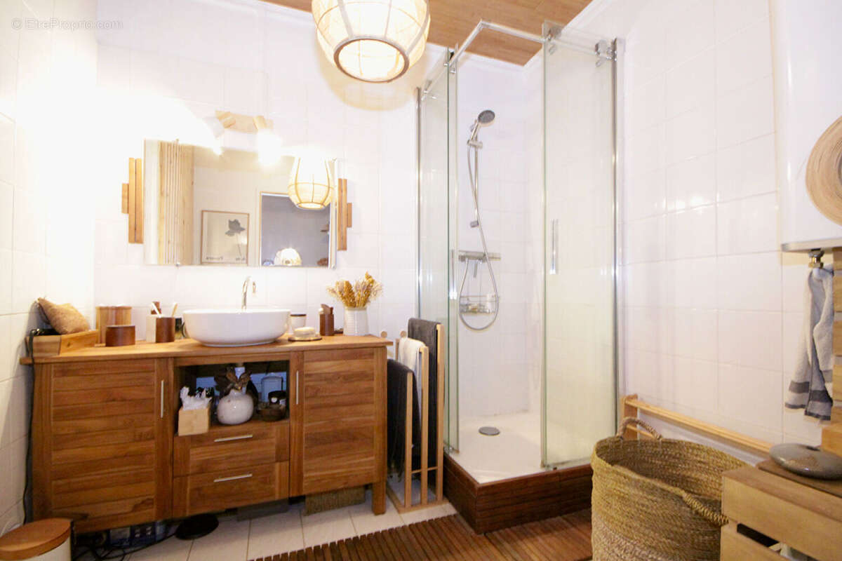 Appartement à FONTENAY-SOUS-BOIS