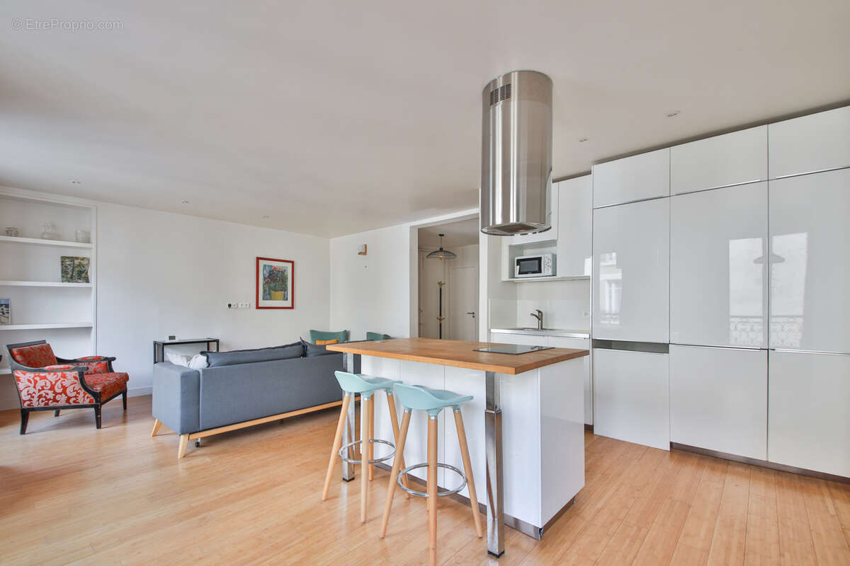 Appartement à NEUILLY-SUR-SEINE