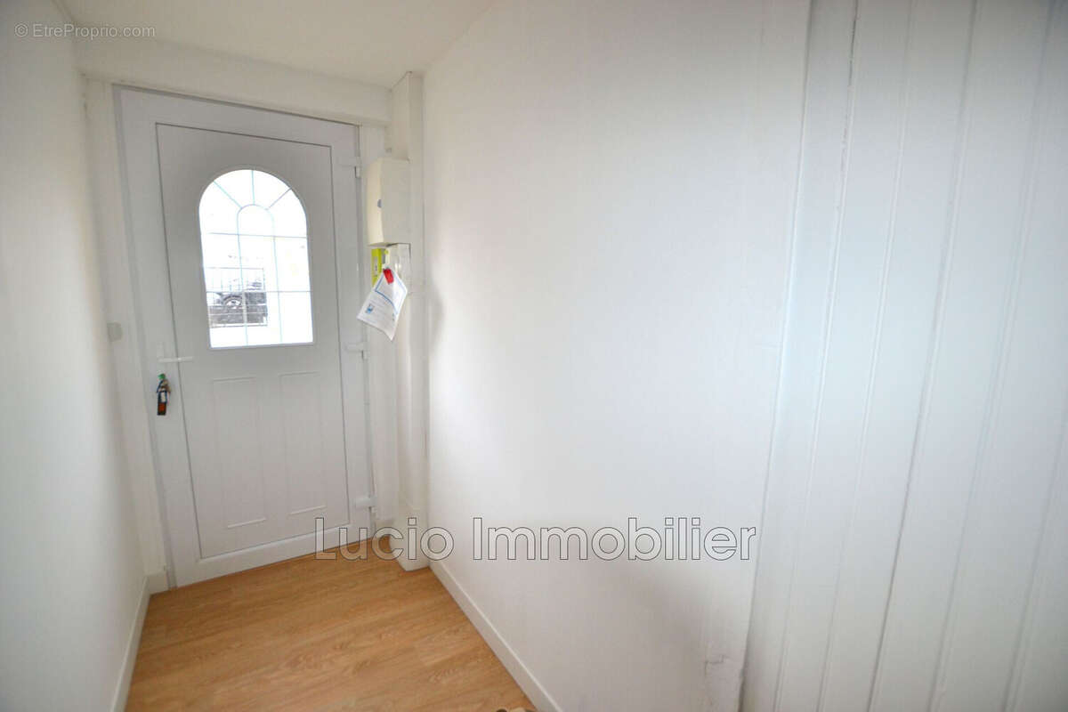 Appartement 86 m² à Brou-Sur-Chantereine  - photo 2