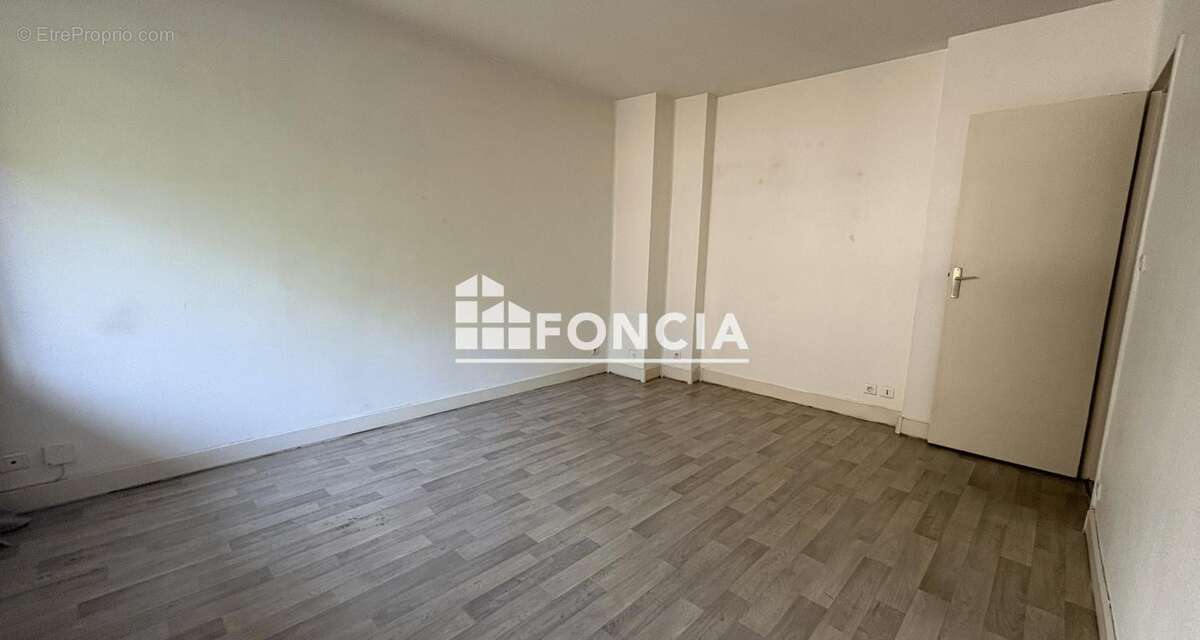 Quartier Thiers / Dôme –  3 pièces traversant de 52 m² à rénover - photo 4