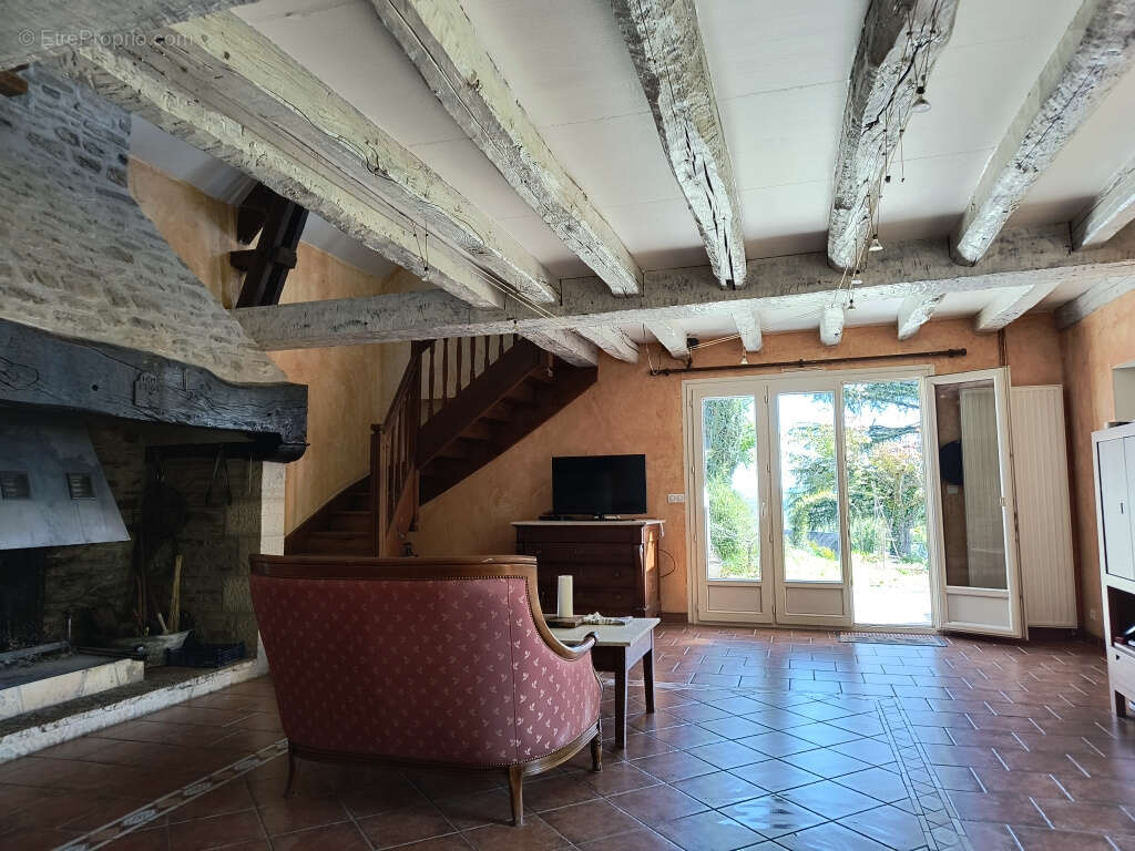 Maison à SAINT-PARDOUX-L'ORTIGIER