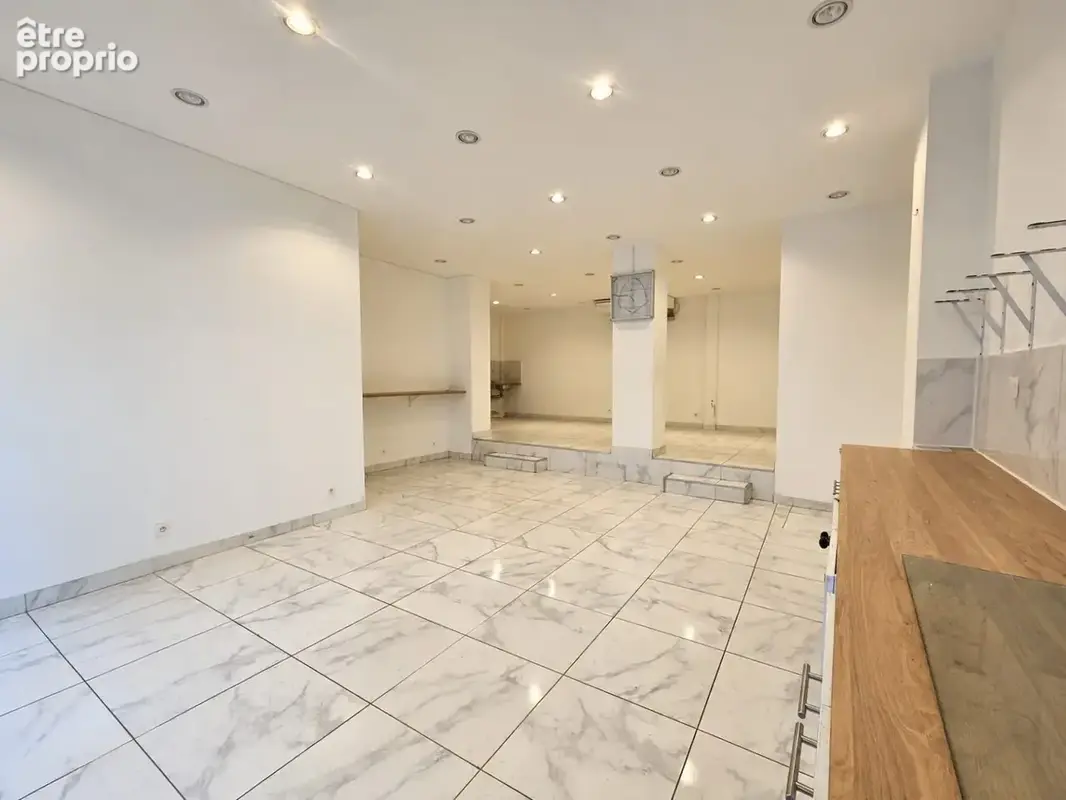 Commerce 76 m² à vendre à Paris-9e (75009) - photo 7