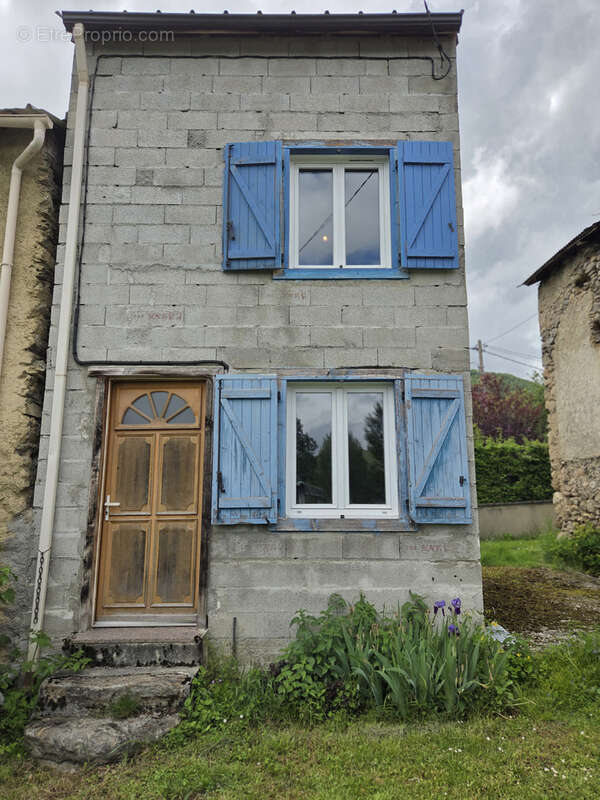 Maison à GENAT