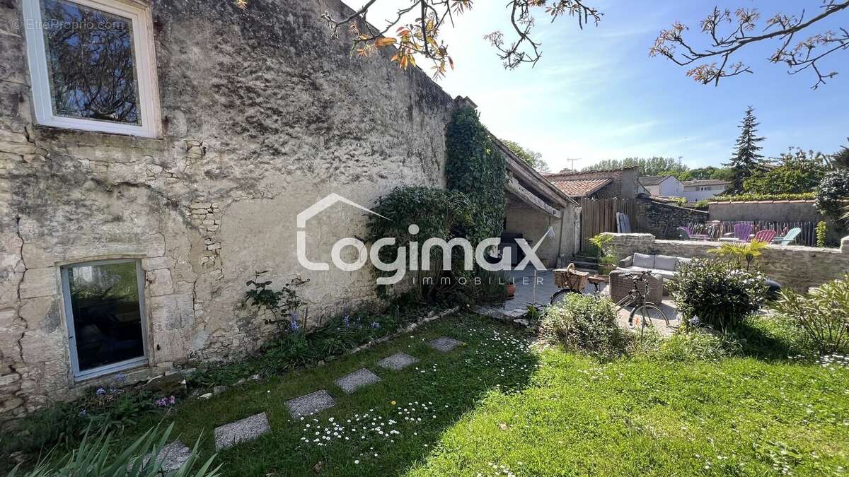 Maison 210 m² à Salles-Sur-Mer  - photo 21