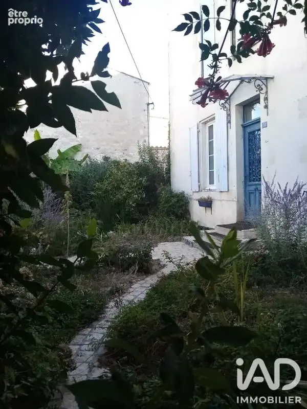 Photo 1 - Maison à SURGERES