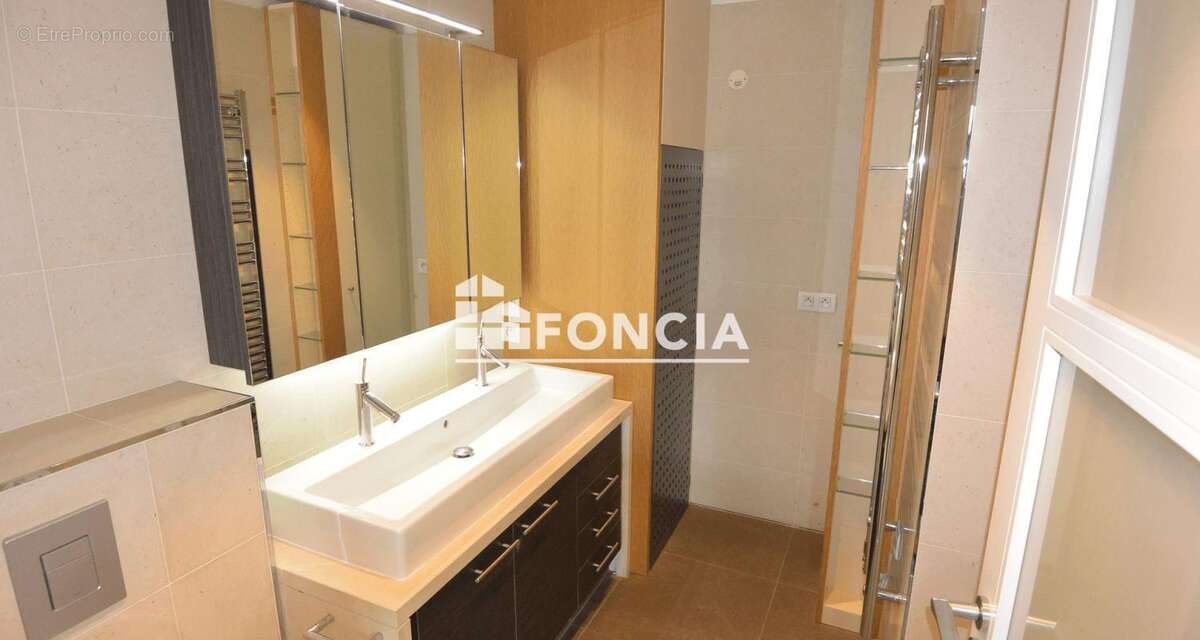 Appartement à PARIS-7E