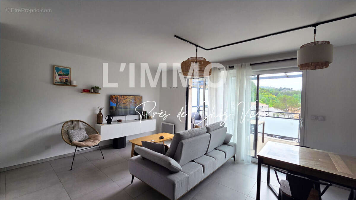 Appartement à LA DESTROUSSE
