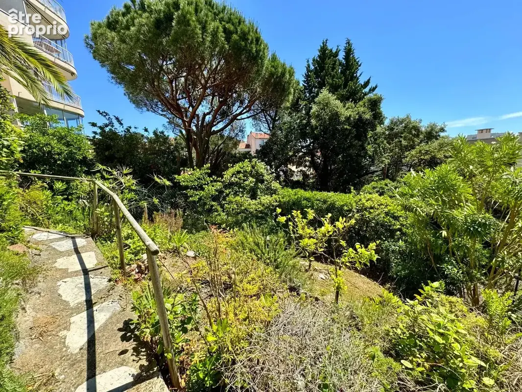 Cannes vente 2 pieces en rez de jardin - parking - photo 10