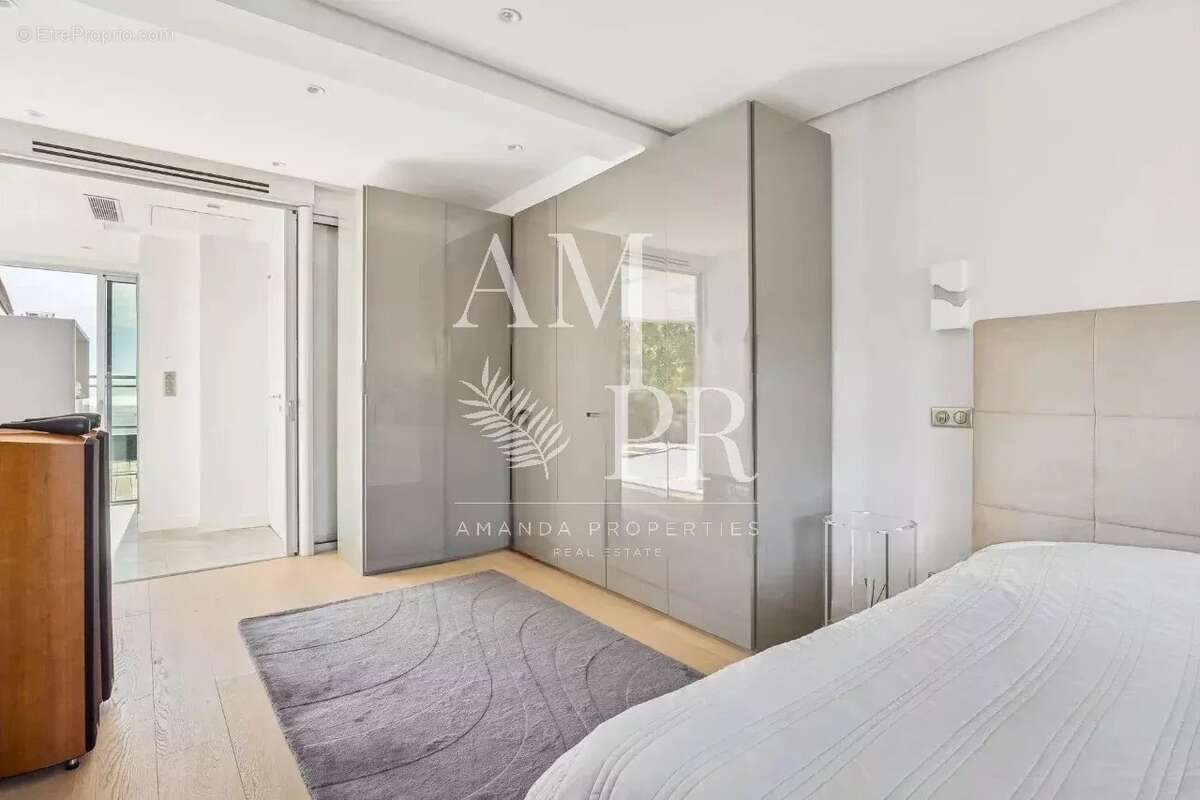 Cannes Californie Superbe duplex de 124 M2 en dernier étage avec 75M2 de terrasse - photo 11