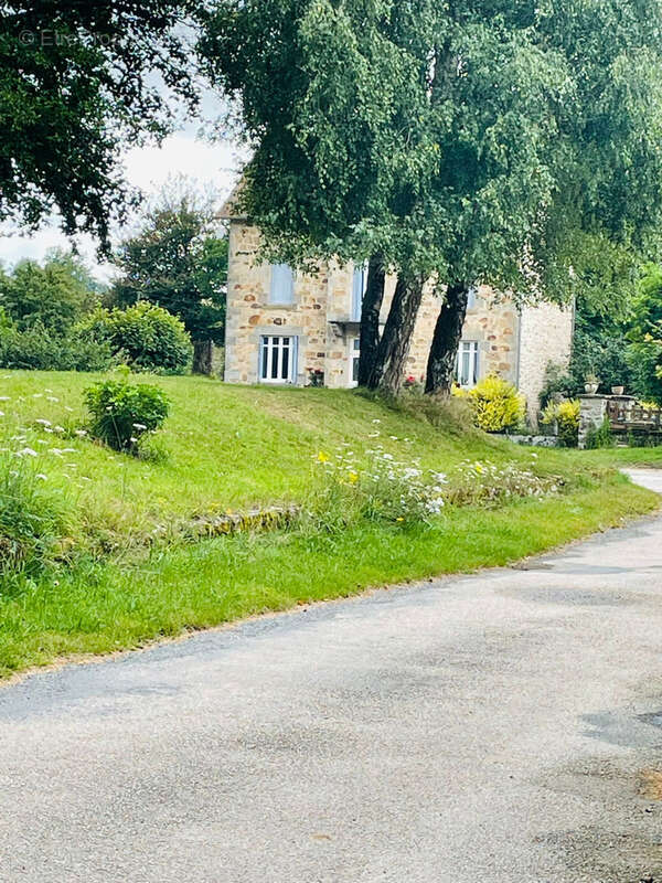 Maison à CHATEAU-CHERVIX