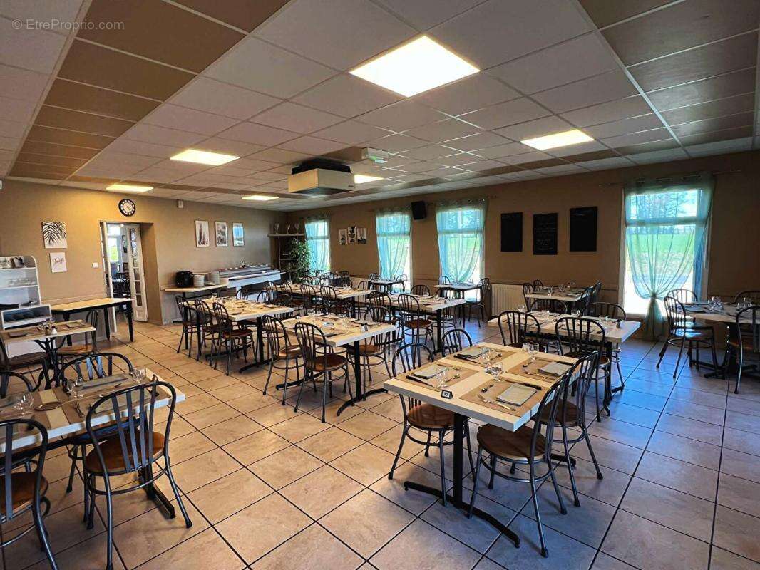 Restaurant Sarlande 6 pièce(s) 235 m2 - photo 2