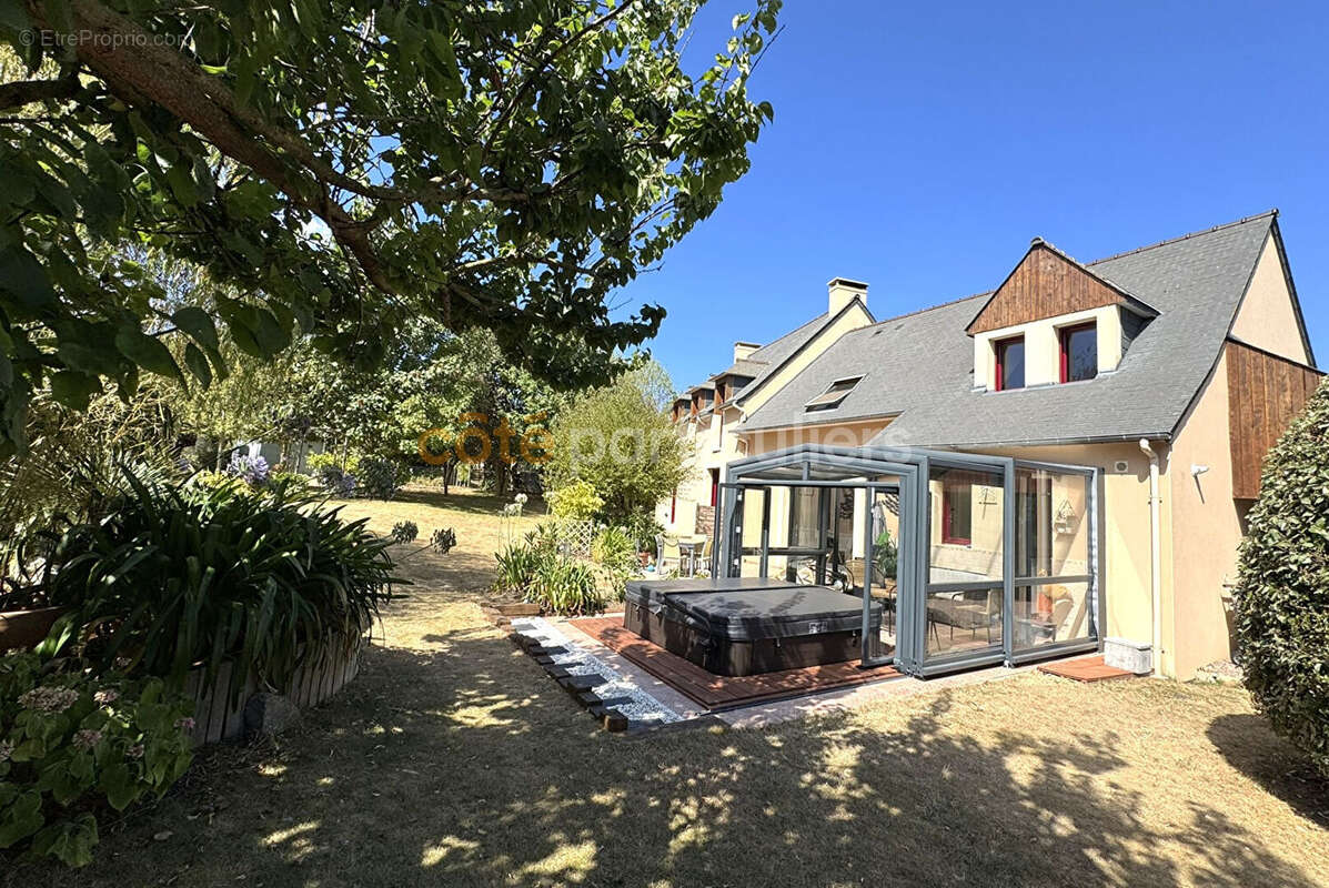 Saint-Malo, maison familiale de 198 m², grand jardin au calme et sans vis-à-vis. - photo 11
