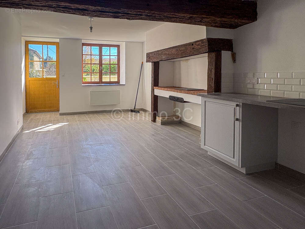 Maison à SAUZE-VAUSSAIS