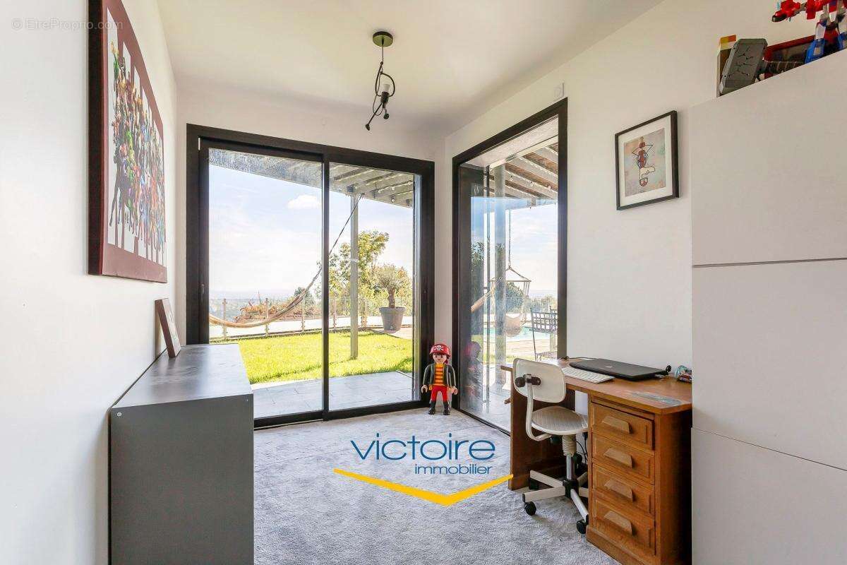 Maison à SAINT-CYR-AU-MONT-D&#039;OR