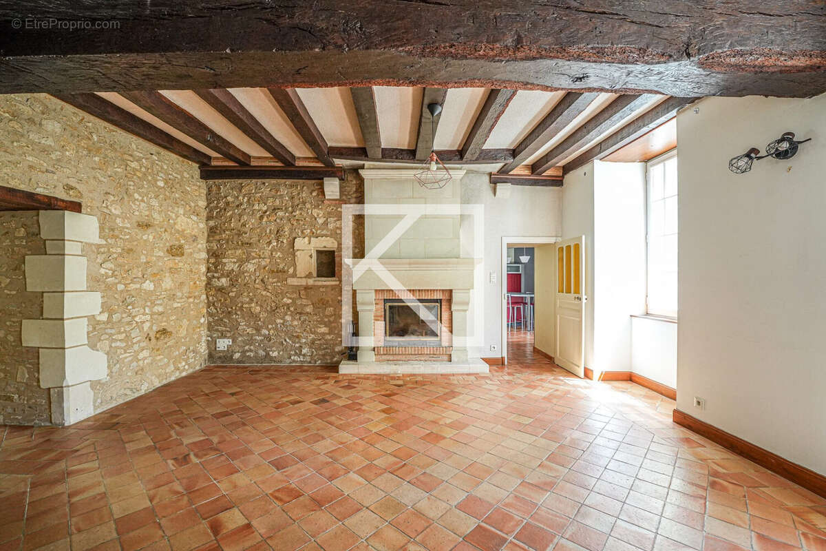 Maison à HUILLE