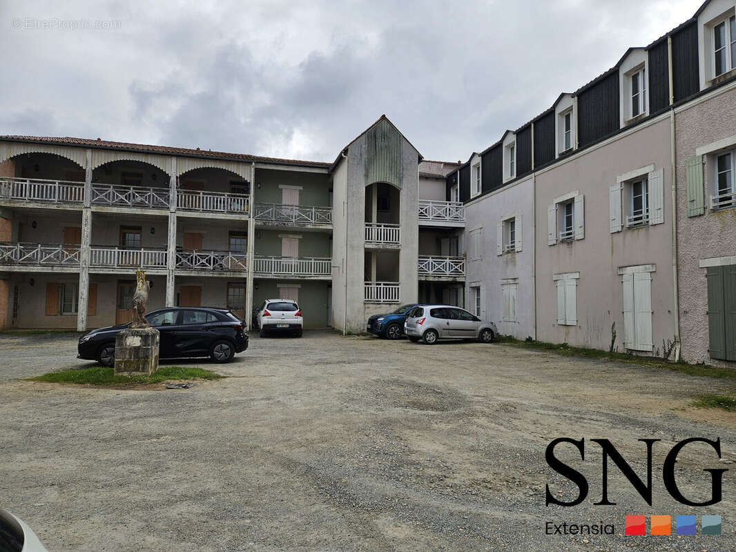 Appartement à COURCON