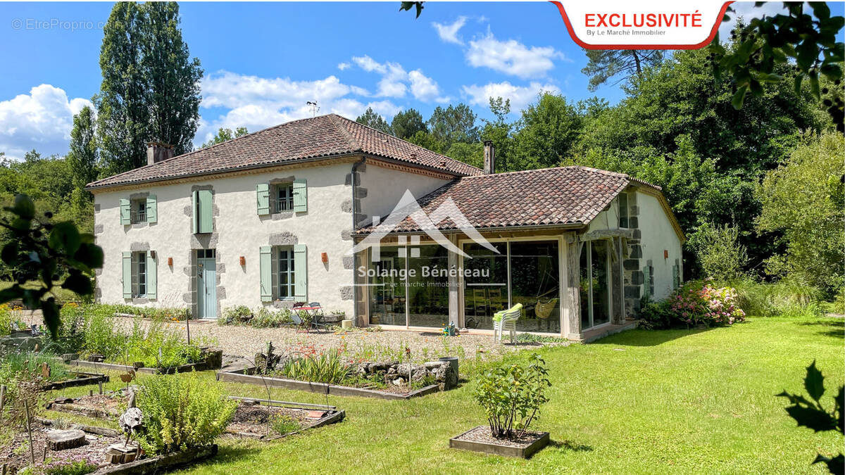 Maison à CAUBEYRES