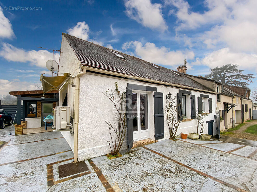 Maison à LIVRY-SUR-SEINE