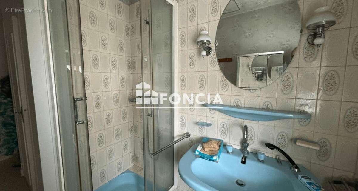 Maison et dependances a renover - photo 7