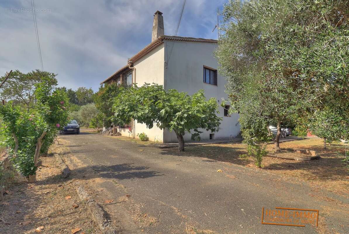 Nouveaute- villa a renover - photo 3