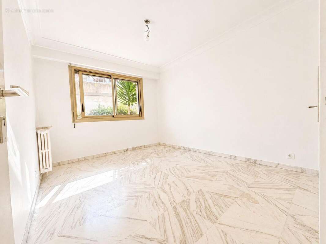   - Appartement à NICE