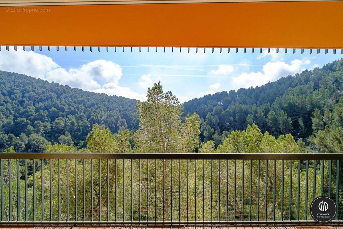 Appartement à MARSEILLE-9E