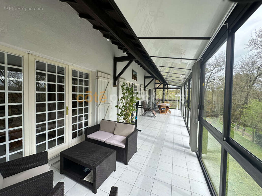 Maison à MORTAGNE-SUR-SEVRE