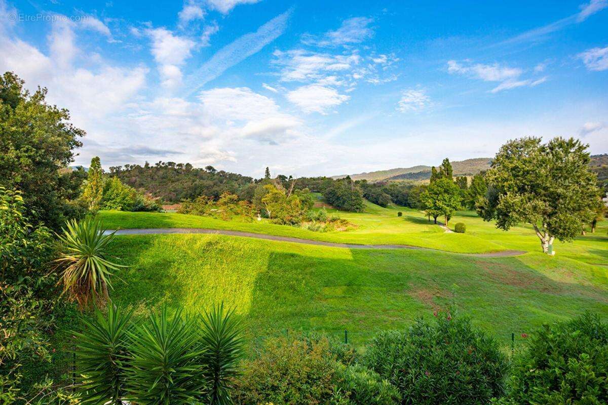 Appartement à MANDELIEU-LA-NAPOULE