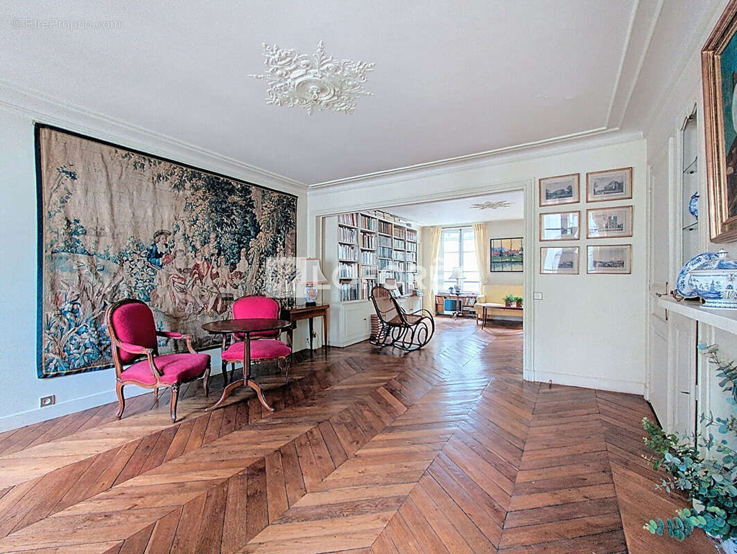 Appartement à PARIS-9E