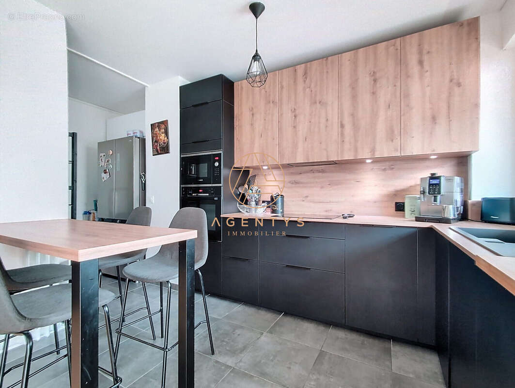 Appartement à SAINT-MAUR-DES-FOSSES