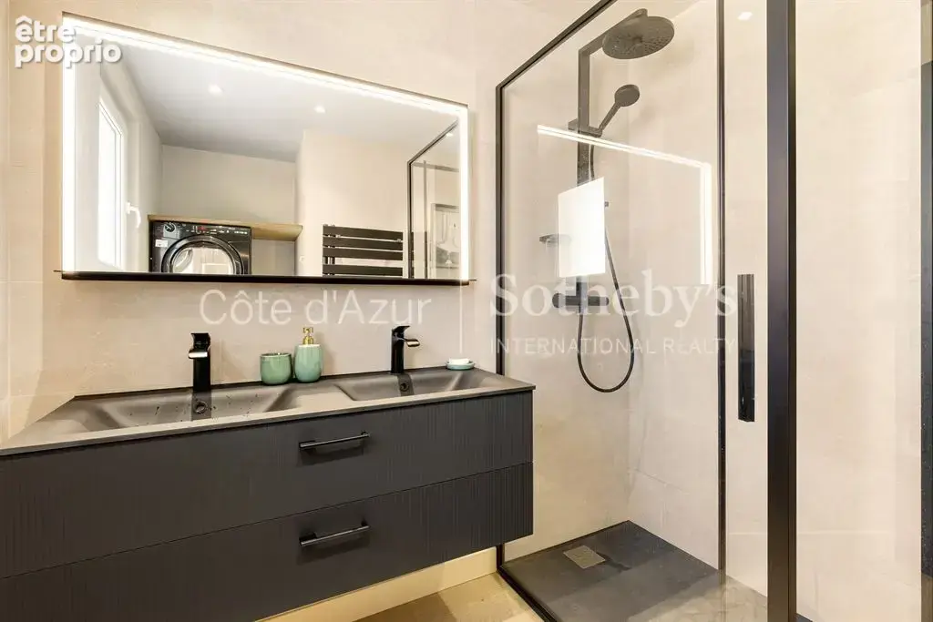 Mougins, appartement duplex rénové avec jardin privatif et garage - photo 9