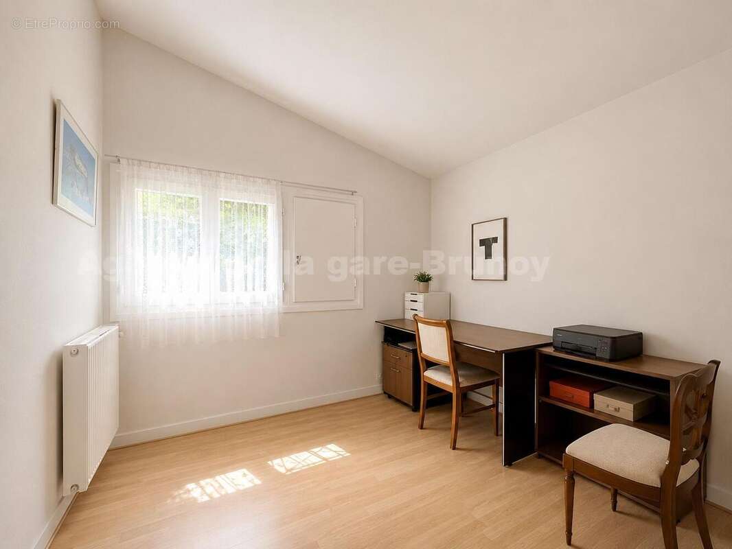 CHAMBRE 2 - Maison à EPINAY-SOUS-SENART